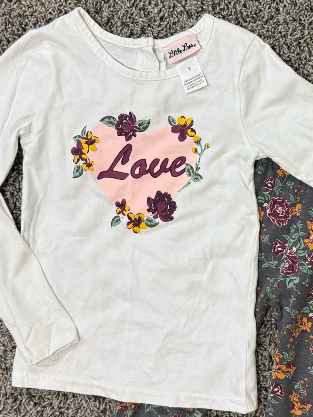 5/$25 Girls Floral 'Love' Top & Floral Leggings Set size 6 - Picture 2 of 6
